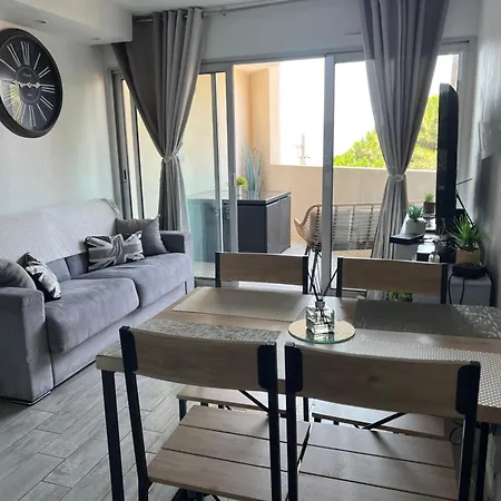 Joli 2 Pieces Aux Pieds Des Plages Appartement